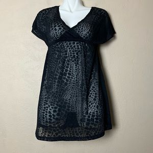5/$30 Cover me women swim black coverup short sleeve‎ size small